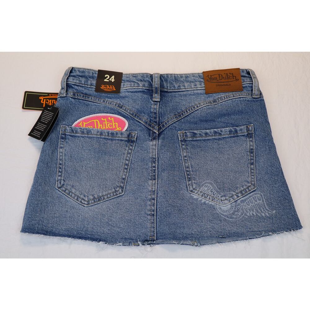 NEW Von Dutch Denim Skirt Women's Blue Distressed Cut Off Mini Jean Size 24 - Picture 2 of 3